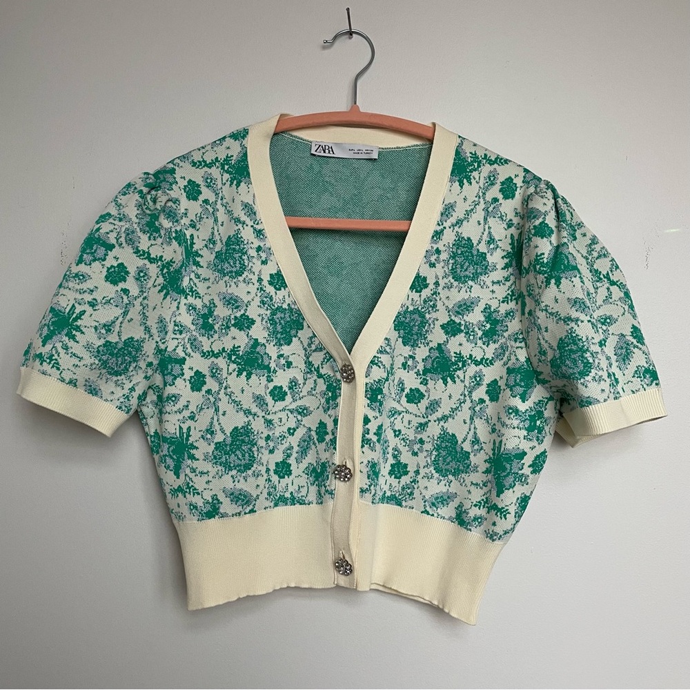 NWOT. Cropped floral cardigan with rhinestone floral buttons
